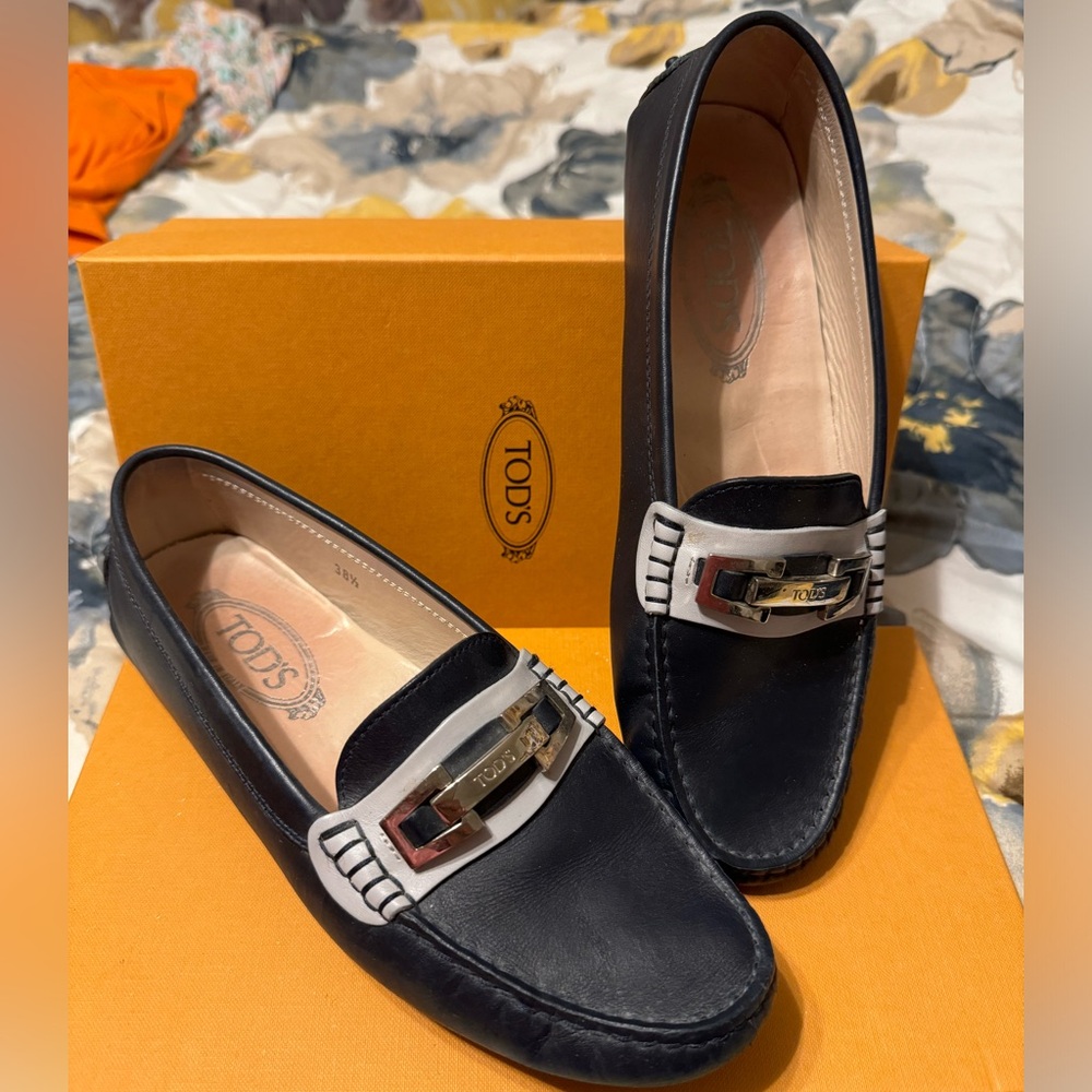 Women's Tod's loafers. Navy blue size 38 1/2
